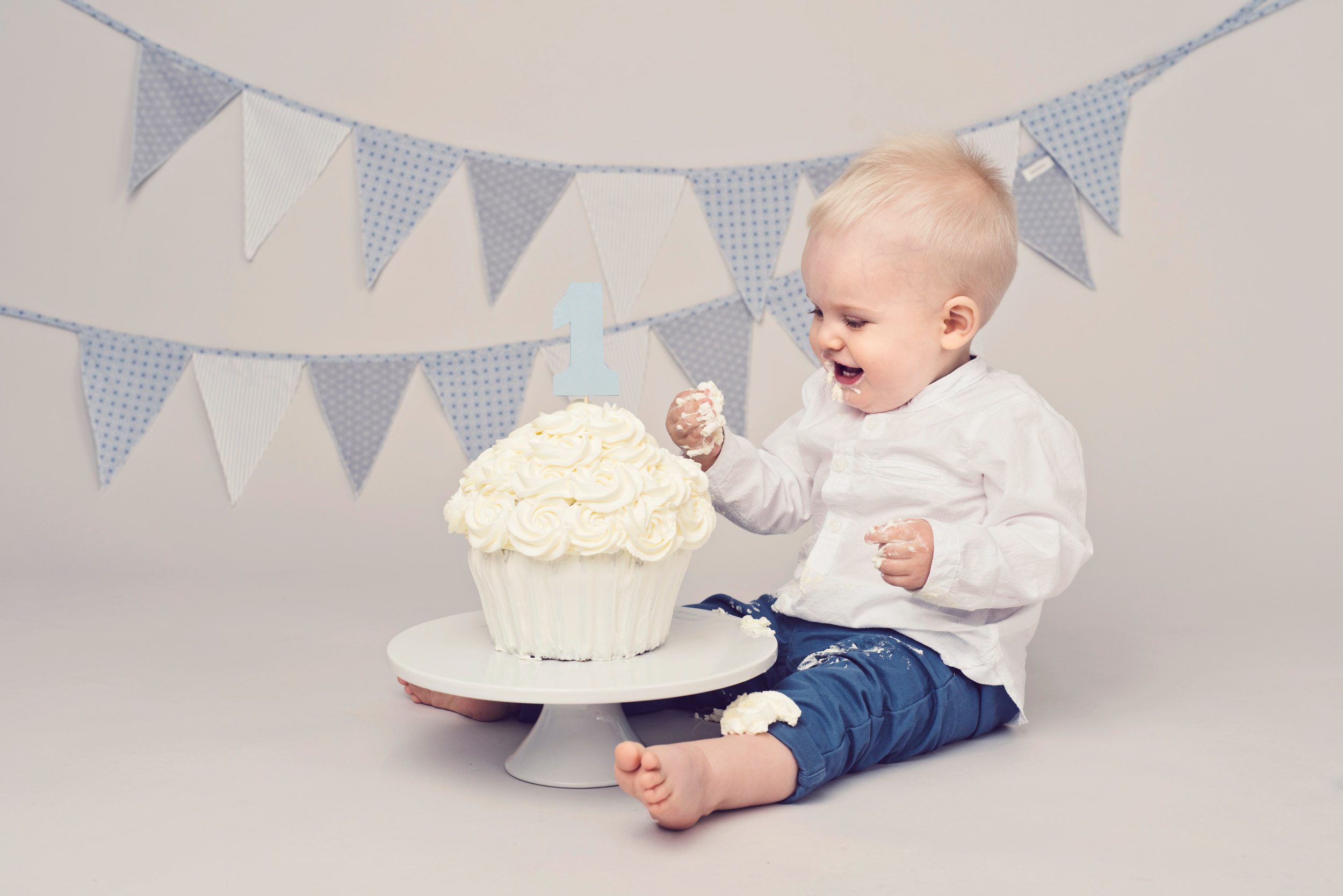 Fotograf Umeå smash the cake 1årsfoto